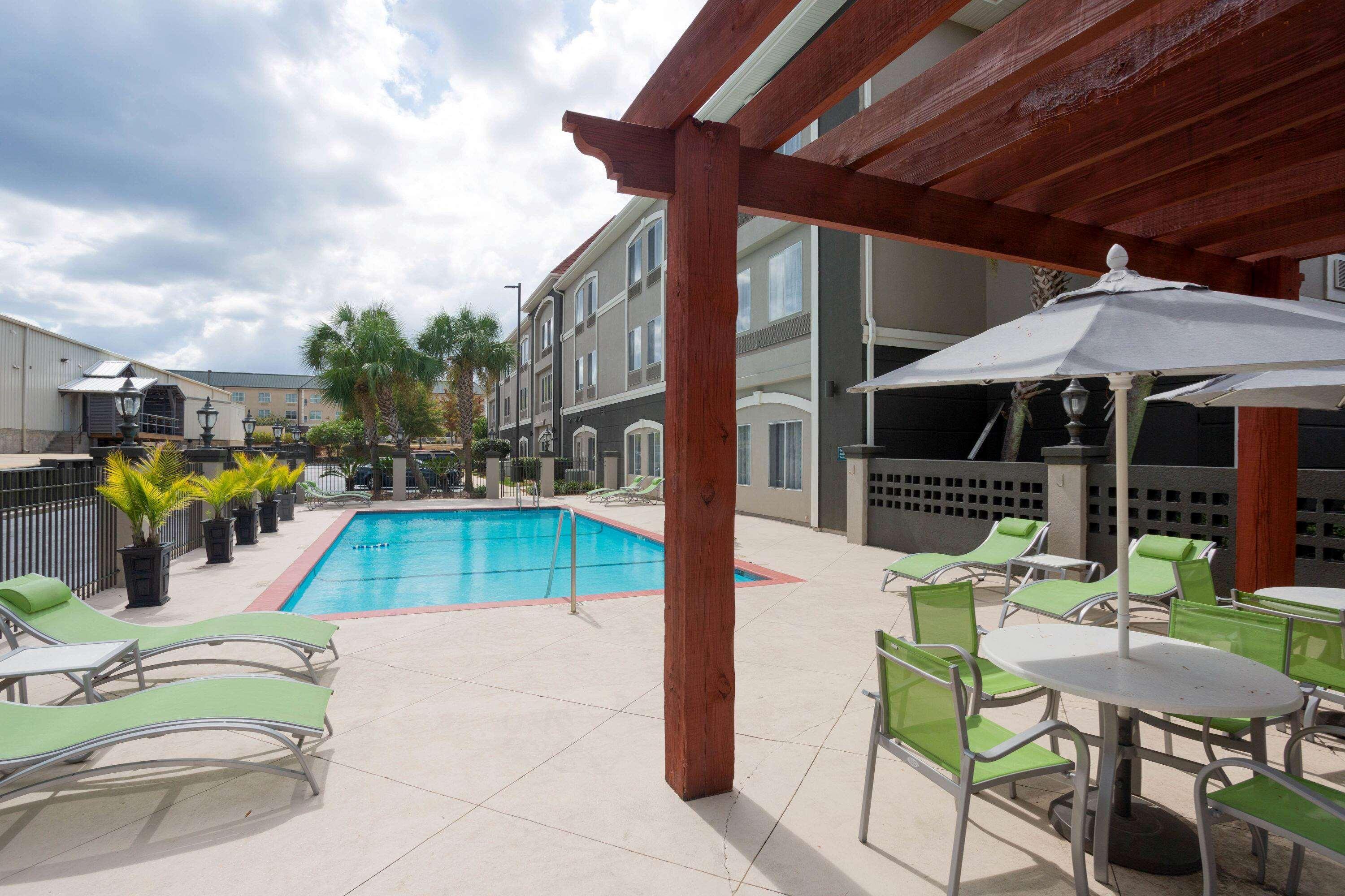 La Quinta By Wyndham Mobile - Daphne Hotel Exterior photo